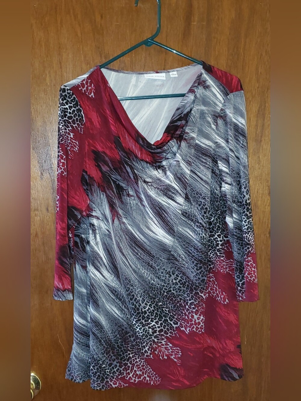 NWOT Susan Graver Liquid Knit Abstract Drape Neck Tunic Top Sz Large